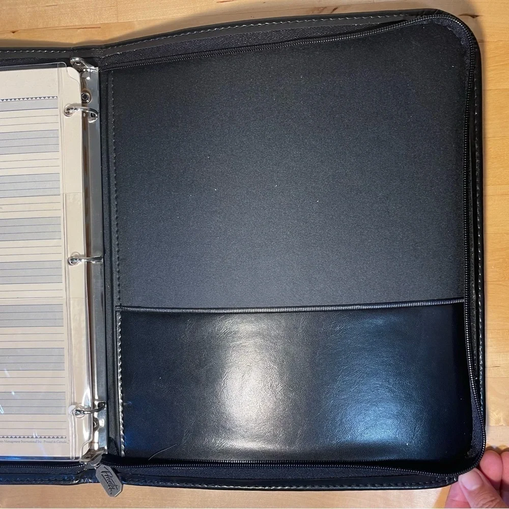 Priority Management Portfolio Zippered Binder Black Made in Canada